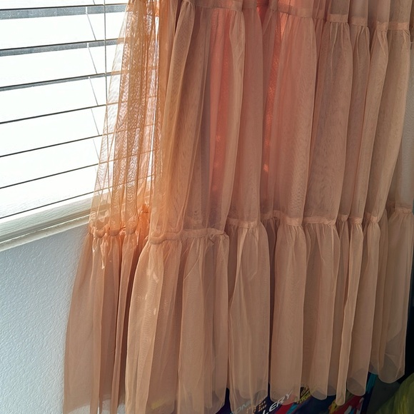 Listiele beautiful tiered mesh dress , new, large, 1 peach/ mocha , 1 green - Picture 4 of 6